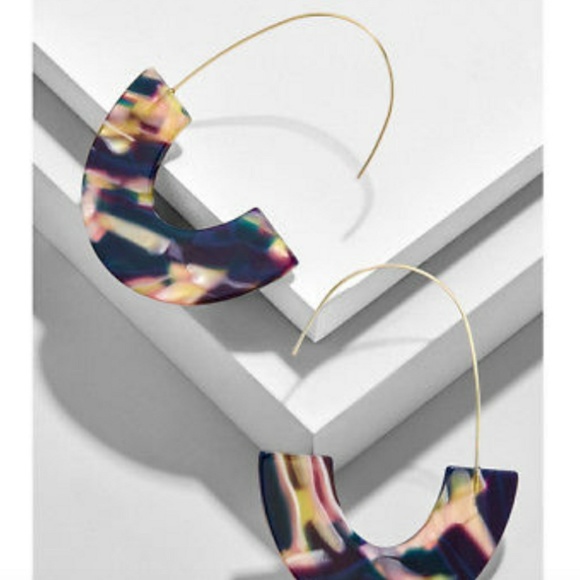 Multi Color Half Tortoise Shell Threader Earrings - Picture 3 of 4